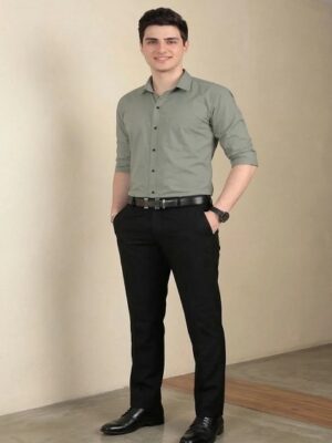 Men Slim Fit Solid Spread Collar Formal Shirt