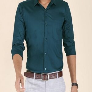 Solid spread collar Formal Shirt For Men